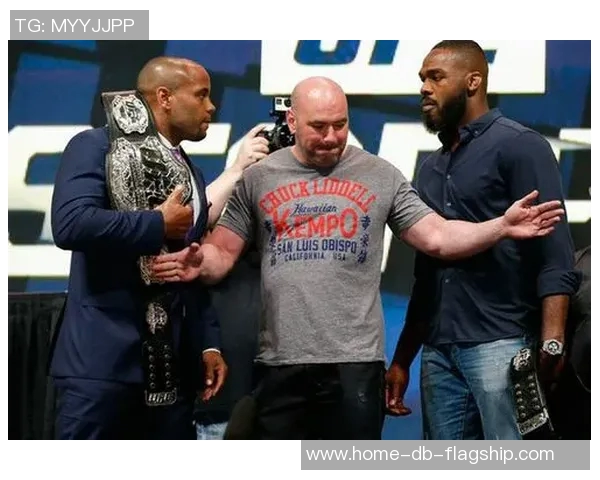 UFC214巅峰对决乔恩琼斯与科米尔的激烈较量与精彩瞬间回顾
