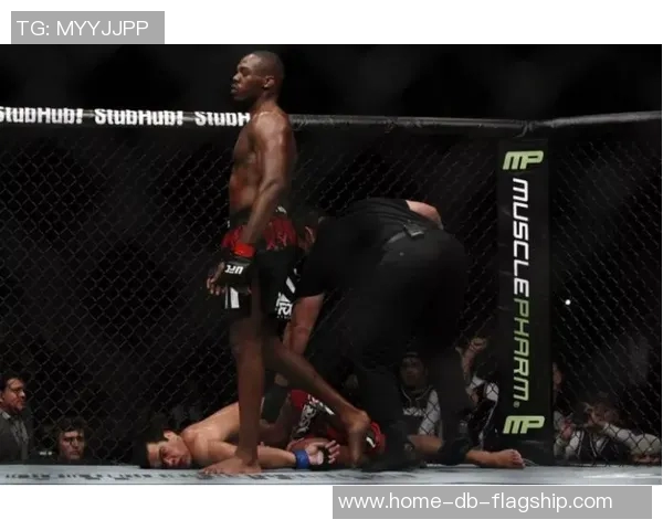 UFC214巅峰对决乔恩琼斯与科米尔的激烈较量与精彩瞬间回顾